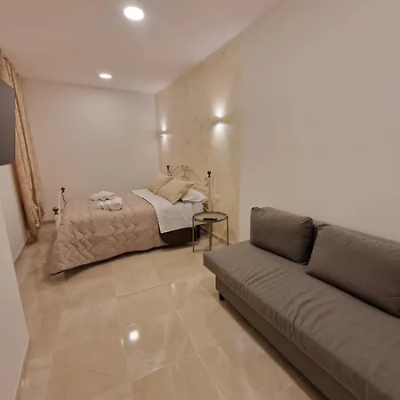 House In The Castle Via Gramignani N 35 *